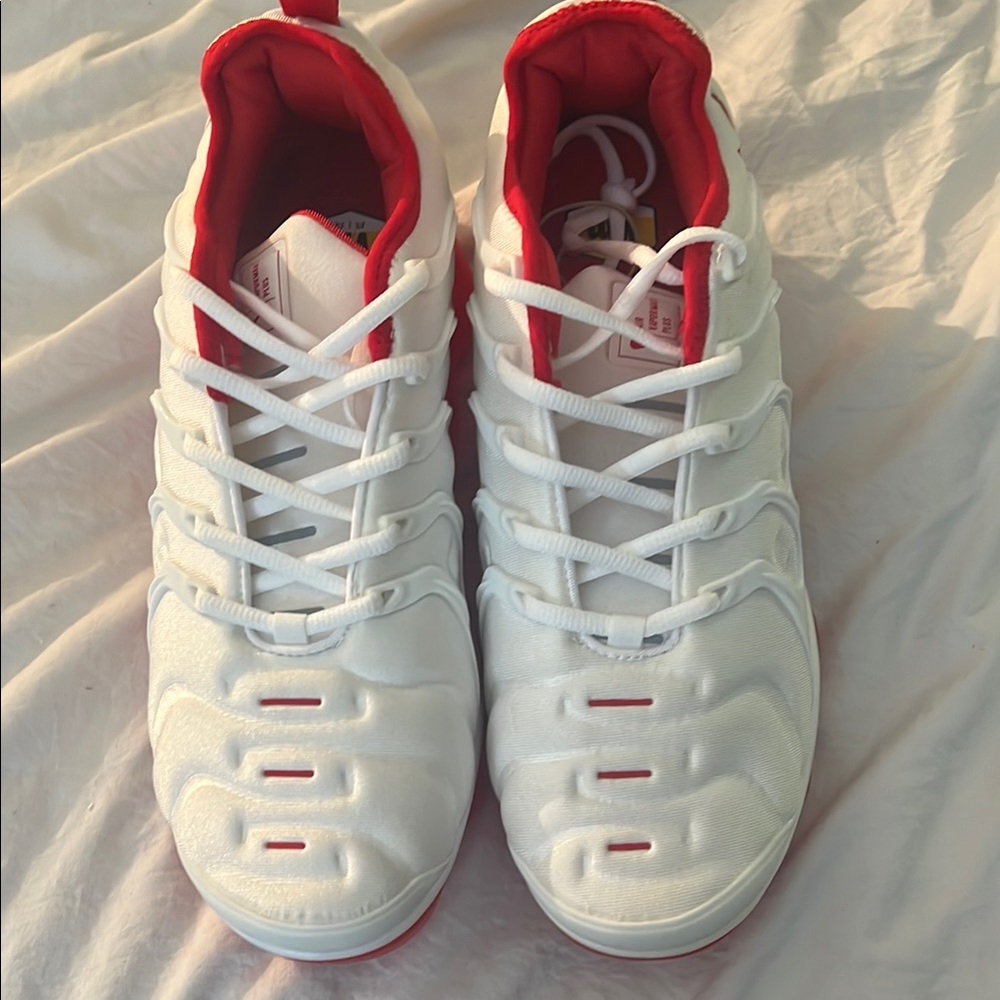 Nike White and Red vapormax plus
